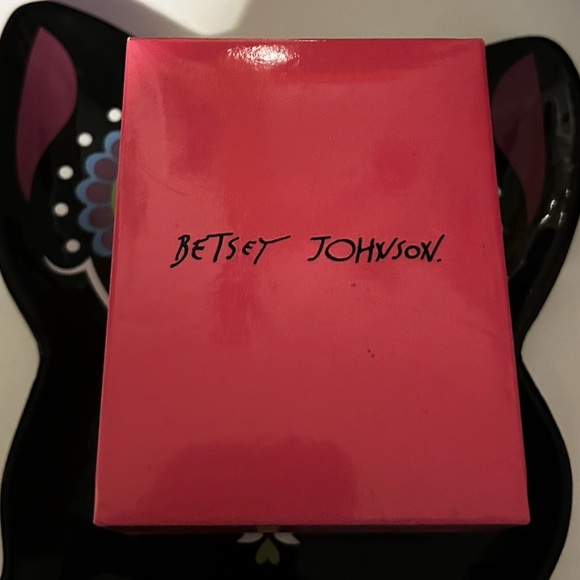 Betsey Johnson 50th Anniversary Floral Watch - Pink and Rose Gold - Picture 5 of 6